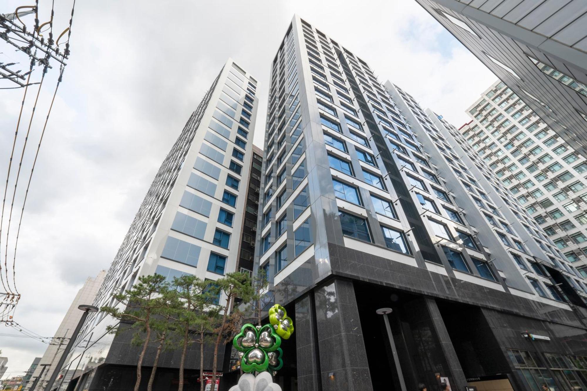 Uh Flat The Seocho Apartment โซล ภายนอก รูปภาพ