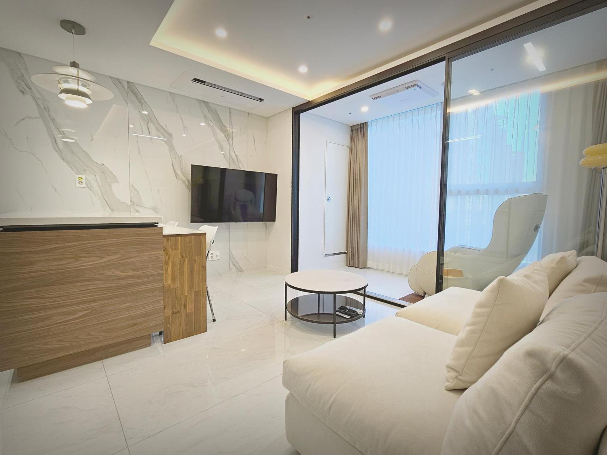 Uh Flat The Seocho Apartment โซล ภายนอก รูปภาพ
