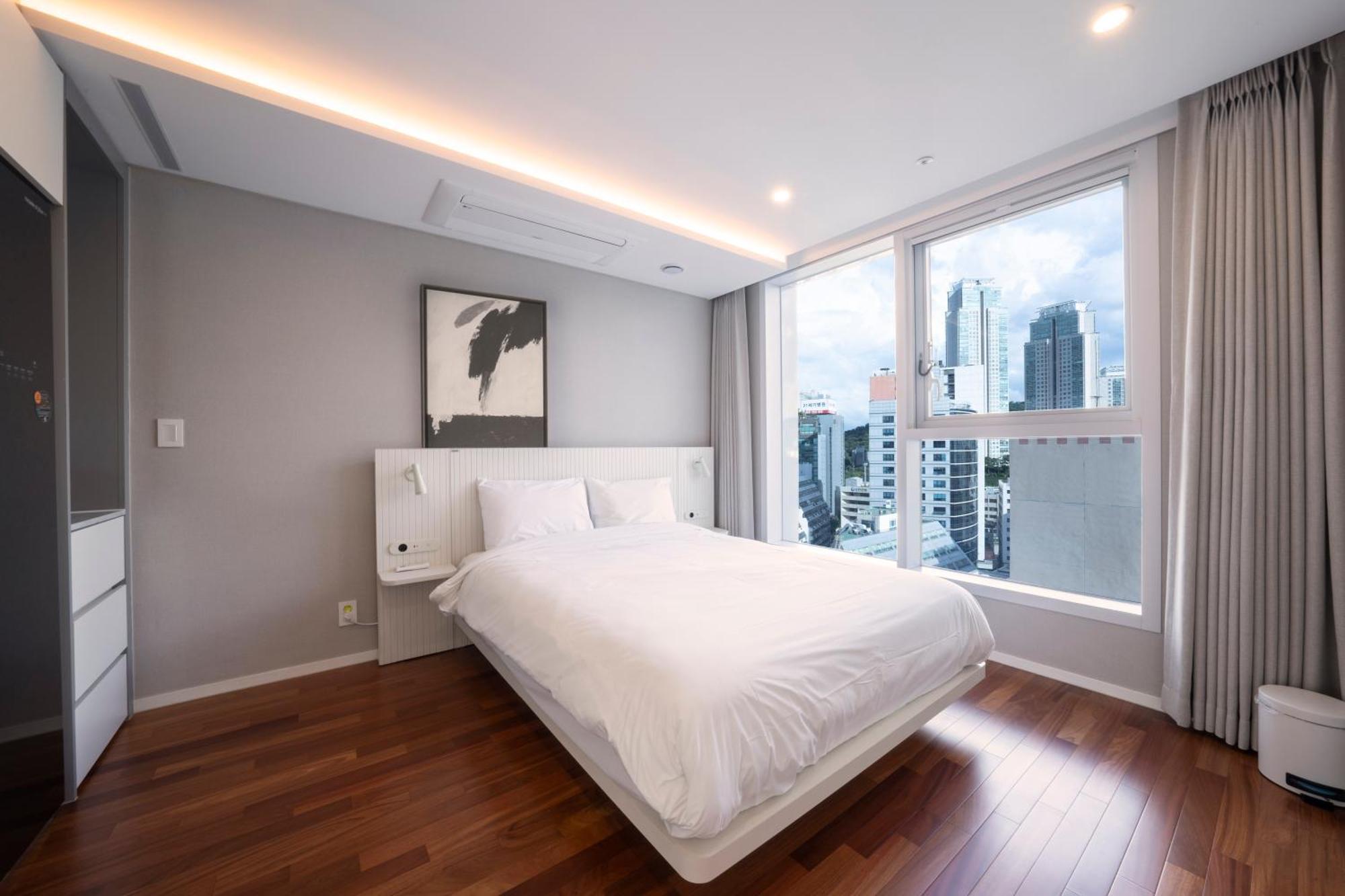 Uh Flat The Seocho Apartment โซล ภายนอก รูปภาพ